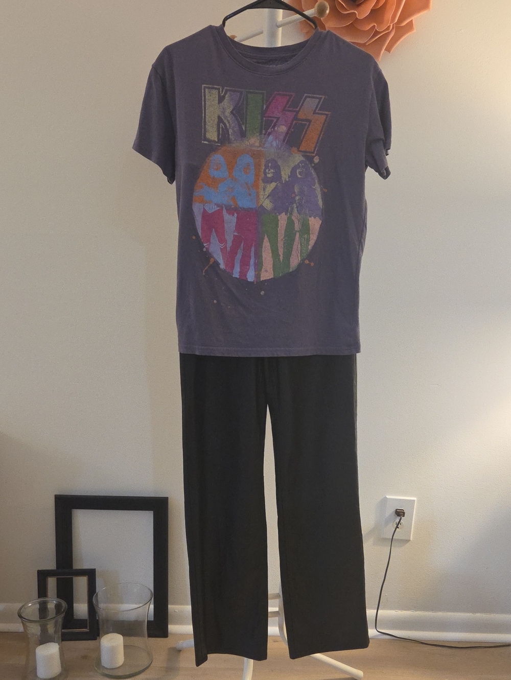 Kiss Purple Tee Size S